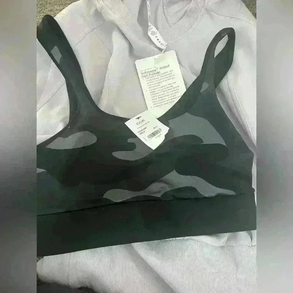 ULTRACOR
Battlefield Camo Terrain Bra camouflage size small $118 NWT. Black gray - Picture 2 of 3